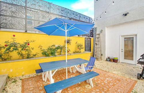 Spacious Oasis - Parking, Private Patio & Roofdeck - Foto 26