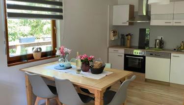 Ferienwohnung-/Haus mit kostenfreiem Parkplatz - Foto 2