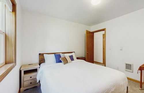 Brooke and Dan's Retreat -3 bedroom home plus a 2 bedroom apartment - Foto 20