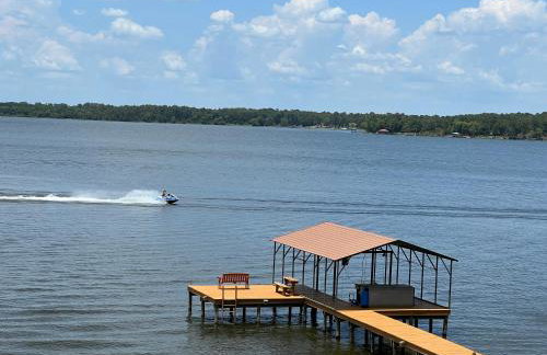 Lakefront Oasis with Private Boat Dock on Lake Palestine - Foto 2