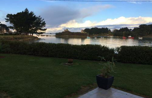 Reposant, Calme, Vue Mer imprenable à 2 m de l'eau, Petit Port Typique Breton - Foto 25