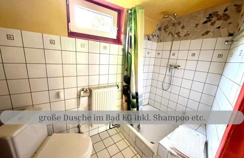 Lodge of Africa - einzigartige Themenzimmer, eingezäunten Garten, Sauna, Whirlpool & Kamin, Hunde willkommen, Gasgrill, voll ausgestattete Küche, großer Essbereich, Hamburg & Stade in der Nähe - Photo 37