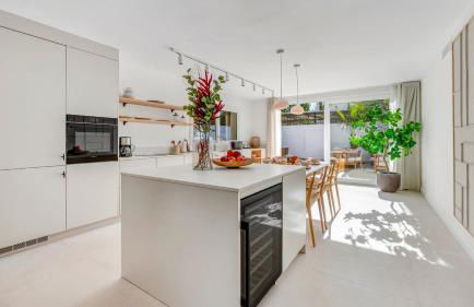 VACATION MARBELLA I Villa Ava, Private Heated Pool, Rooftop Hot Tub, Sauna, Luxury Interior, Golf and Sea Nearby - Foto 49