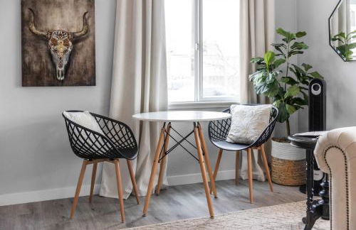 Downtown location Near the Beach Dog Friendly - Photo 45