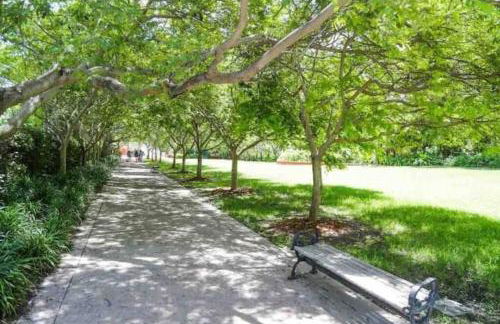 BRAND NEW! Lovely 1 Bedroom with Pool by the Beach - Foto 14