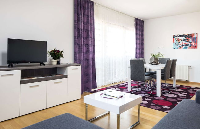 2 Bedroom Apt. in the Business Zone- Free Parking - Photo 11