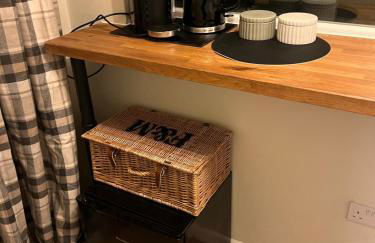 The Room Next Door- Boutique room in the Cotswolds - Foto 14