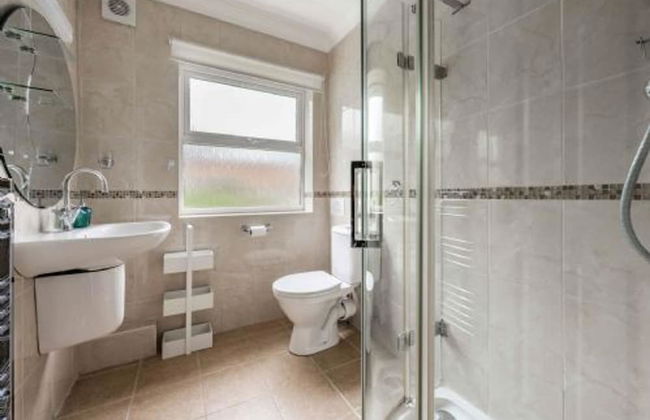 Host Stay The Aylesbury Garden Apartment - Photo 27