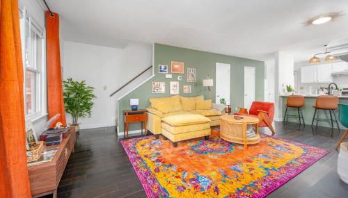 Color Pop Cottage Stylish 2BR with 2 Parking Spots - Foto 2