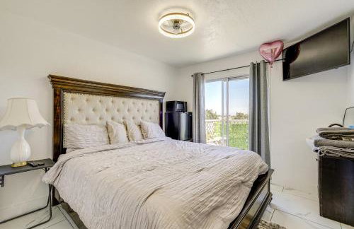 Bay and Hill Views Modern Hercules Home - Foto 14