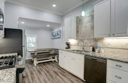 Renovated Beach Bungalow! - Foto 10