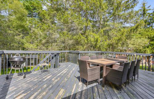 Walk to Mohican Lake: Catskills Getaway w/ Dock! - Foto 29