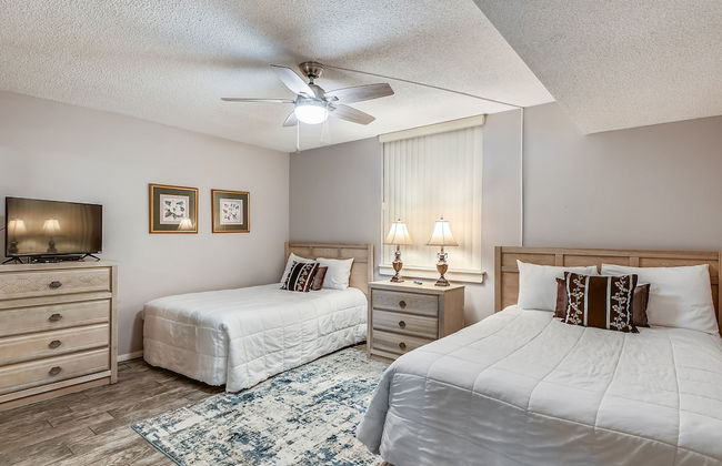 Dolphin Point 103b 2 Bedroom Condo by RedAwning - Foto 2