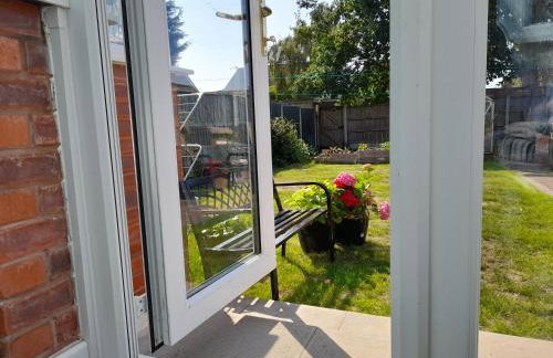 Cosy and Private with 55"TV and Dedicated Toilet Shower Space - Foto 58