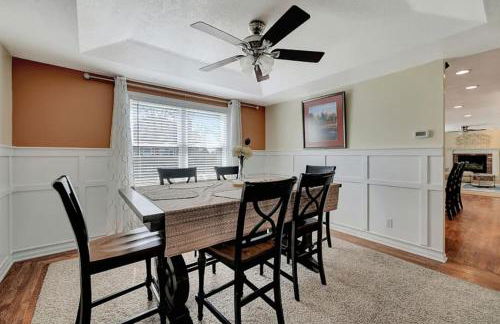 Massive 6 bedroom in a great area - Foto 35