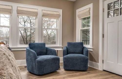 Riverside Retreat! - Photo 24