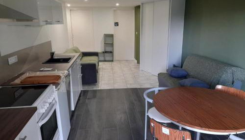 A 5 mns du Puy de Dôme avec Vue imprenable Studio rez de jardin 24m2 neuf à Laschamps - Foto 3