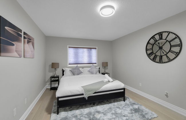 Beautiful House - On A Quiet Street - Photo 4