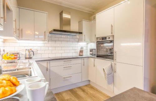 Sully's Cove, stylish apartment near Southwold Pier - Foto 14