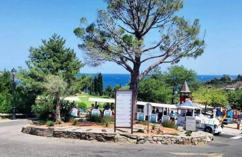 Appartement 4/5 personnes vue mer piscine et montagne Cap Estérel Pierre et Vacance nature et sport - Foto 41