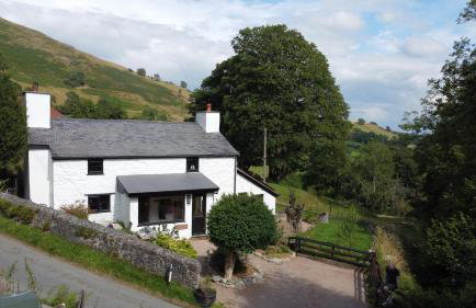 Maengwynedd, Llanrhaeadr Ym Mochnant - Foto 1