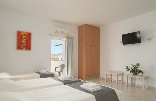 Reina Apartments - Photo 30