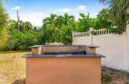 Island home in paradise - Photo 29