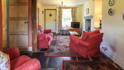 Ellis Howe - Photo 5