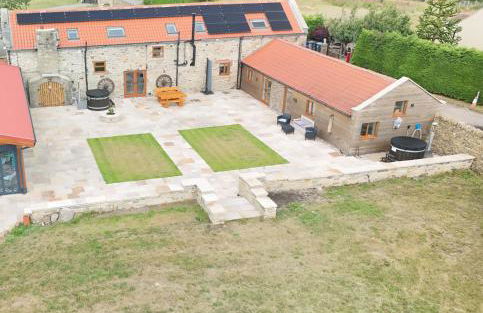 Luxury Home, The Residence Sleeps 10, 2 Hot Tubs & Scenic Views near Durham & Bishop Auckland - Foto 1