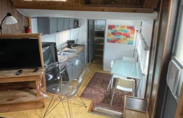 Updated houseboat on the river! - Foto 5