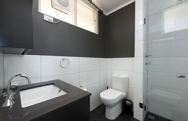 Stunning Ocean View Apartment H324 - Photo 6