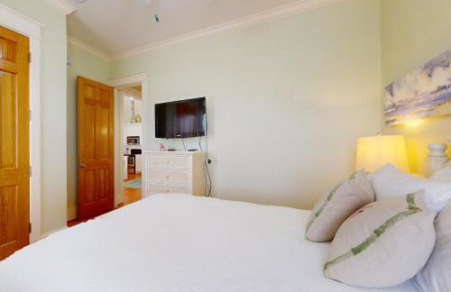 Retreat Steps to Beach Large Deck Family Fun - Foto 16