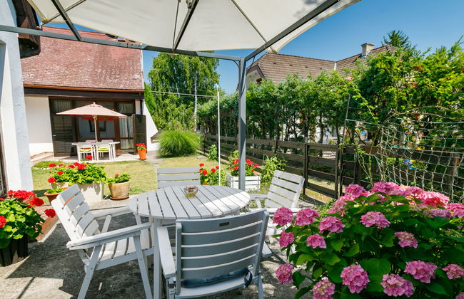 4 bedroom House in Balatonfenyves with garden and terrace - Photo 3