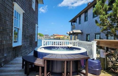 The Capone House-Historic Bayfront Home w/hot tub - Foto 68