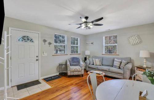 Charming Lowcountry Cottage in the Heart of Beaufort, SC - Foto 7