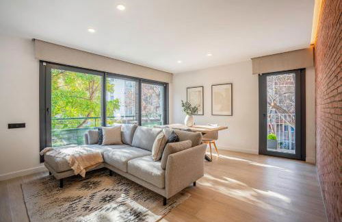 ApartsNouBcn Equador Les Corts - Photo 1