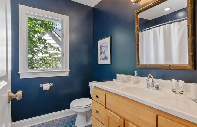 Beautiful Home on a Quiet Lot, Sleeps 14, Treehouse & Game Room! - Foto 22