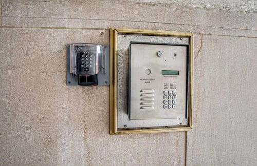 The Frequent Flyer - Photo 2