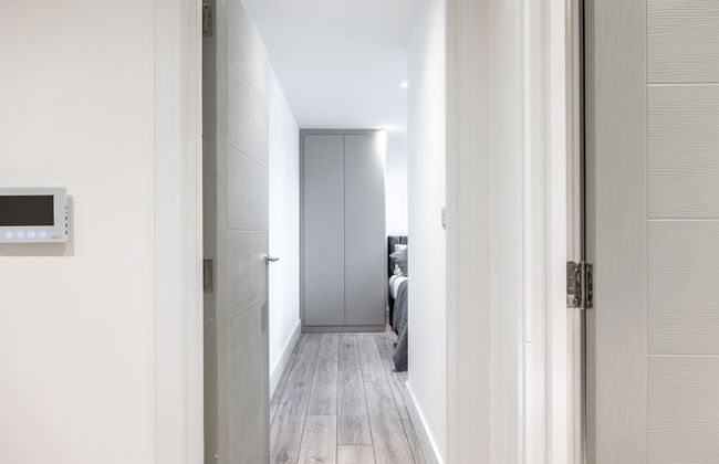 Stunning 2-bed Apartment in Camberley - Foto 32