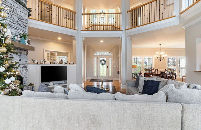 Lakefront 6bdr, Priv Dock, Game Room, Firepit Jake's Lake House by Avantstay - Foto 66