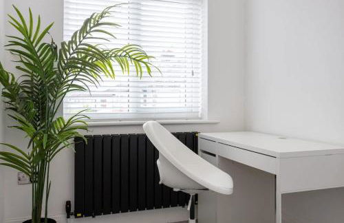 The Wilmslow House Free Parking - Close to Airport - Foto 16