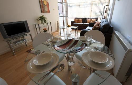 Stay Deansgate Apartments for 14 nights plus - Foto 10