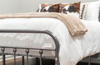 A Cabin in the City with a 5 Star Lush Backyard - Foto 36