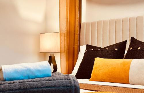 Luxe & Bright Gem - Prime Location, Roof Deck, View - Foto 28