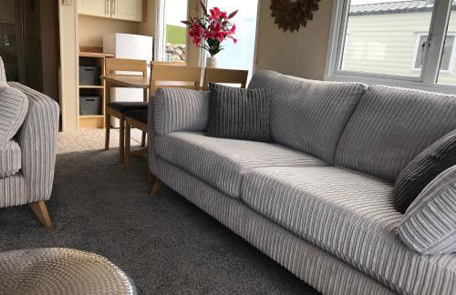 Beautifully Presented 2 Bedroom Static Caravan - Photo 18