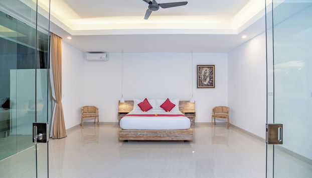 AR Villa Sayan - Foto 3, Habitación