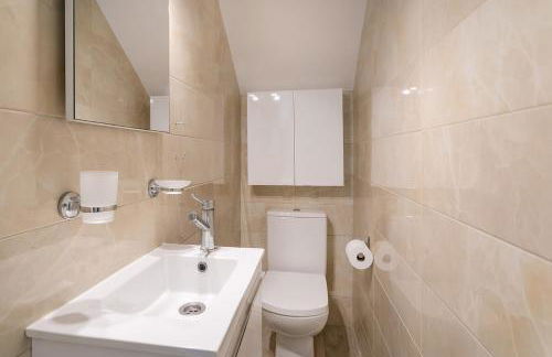 Bonita casa en urbanización privada muy cerca del mar y de Alicante - Foto 17