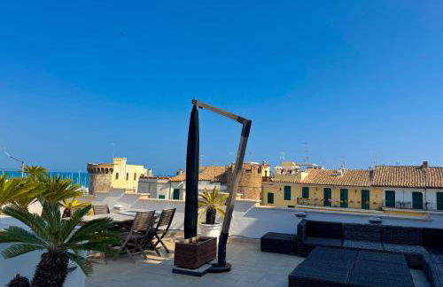 LUNA SUL PORTO Seaview Apartment - Bright and Spacious Flat in Central Nettuno, Steps from the Marina, Beaches, and Train Station - Photo 31