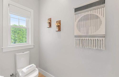 Family Friendly Home Mins to Beach and Downtown - Photo 29