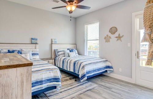 Private Dock and Patio Waterfront Galveston Retreat - Photo 19